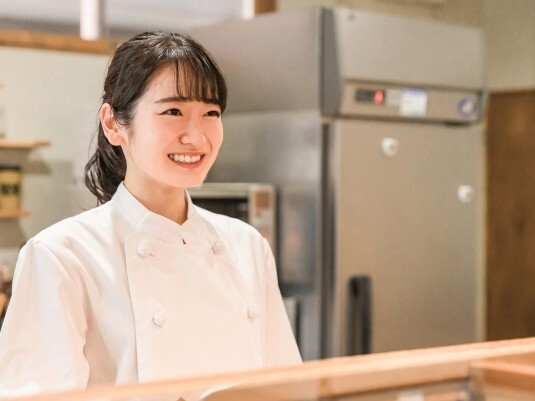 二松学舎大学　九段キャンパス(学生食堂)【AQ395】(東京都千代田区/九段下駅/キッチンスタッフ)_2